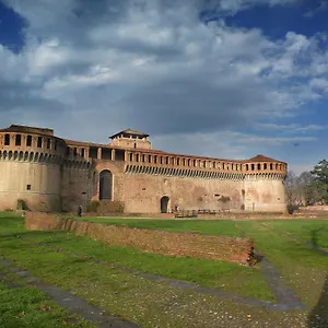 La Casa Di Hank - Il Centro Storico E L Autodromo Appartamento Imola